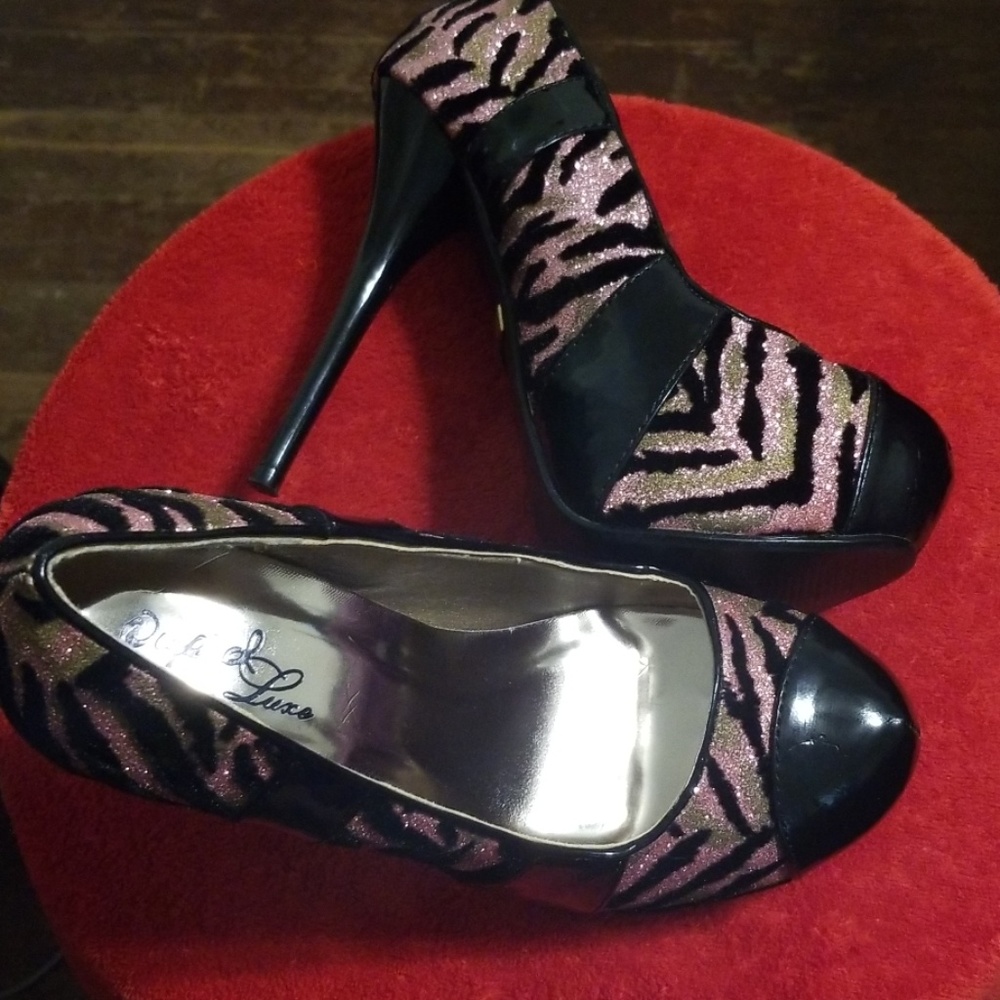 Qupid 5" Pink Glitter Velvet Zebra Print Heels